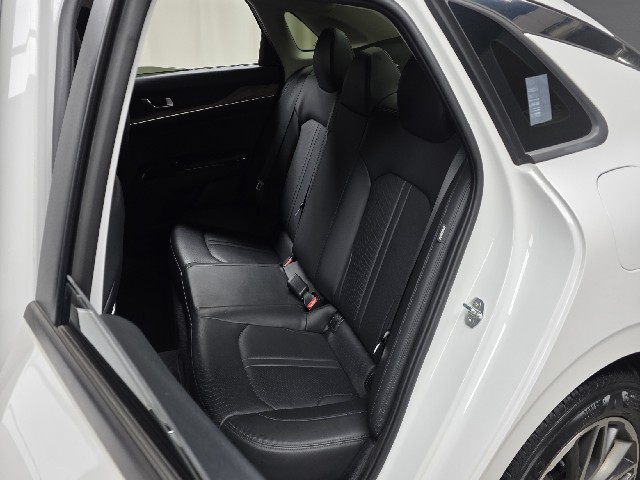 ad70682666547a9b89094939c204f005.jpeg
