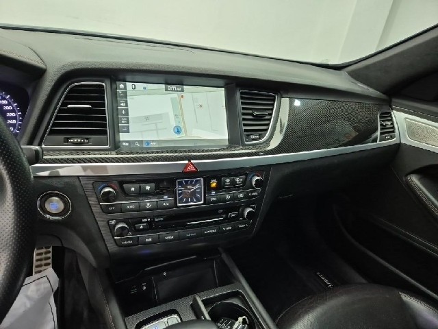 6071000330R10.jpg
