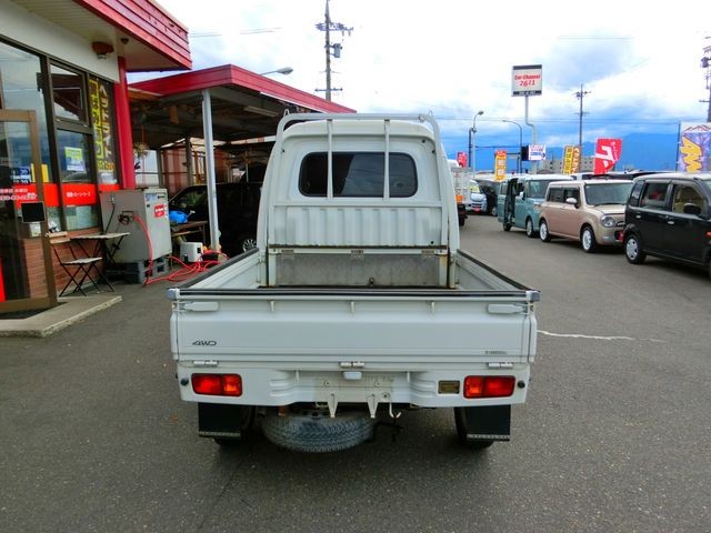 69ae8e1a05e9be2cba07c69f7facb04f.jpg