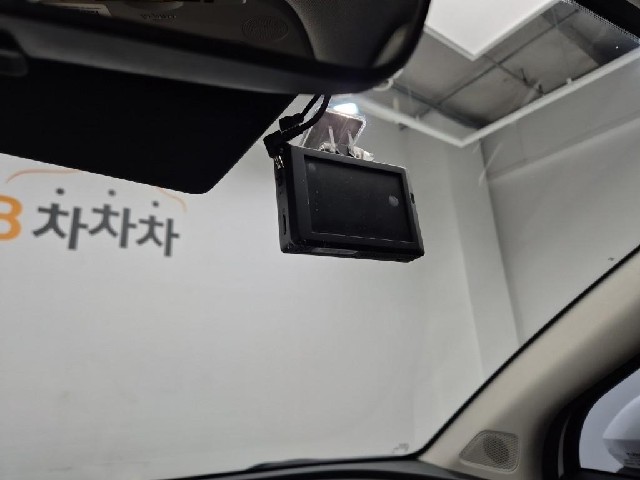 6081001205R16.jpg