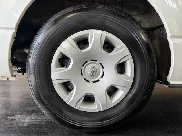 0541619A30261015W00205.jpg