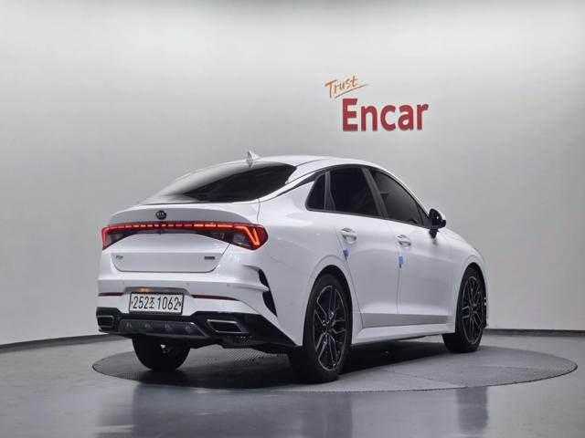 28fca397618455a33c4be194613b575e.jpeg