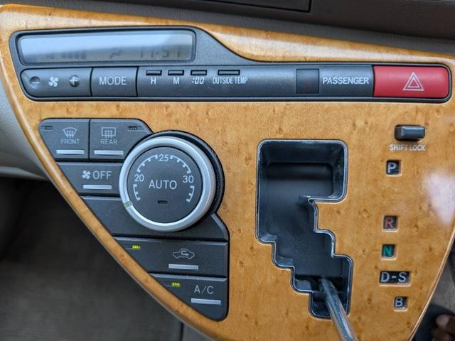 0541751A30260711W03804.jpg