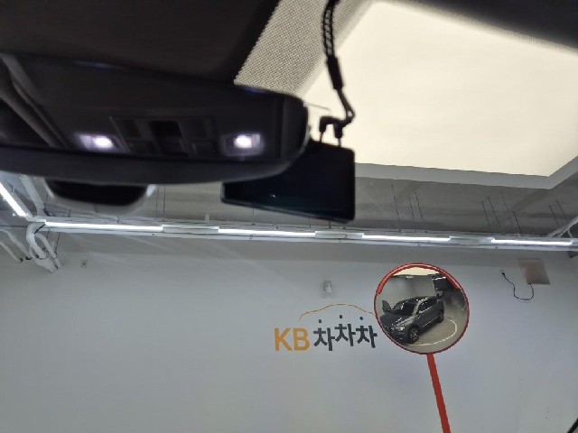 6061000425R18.jpg