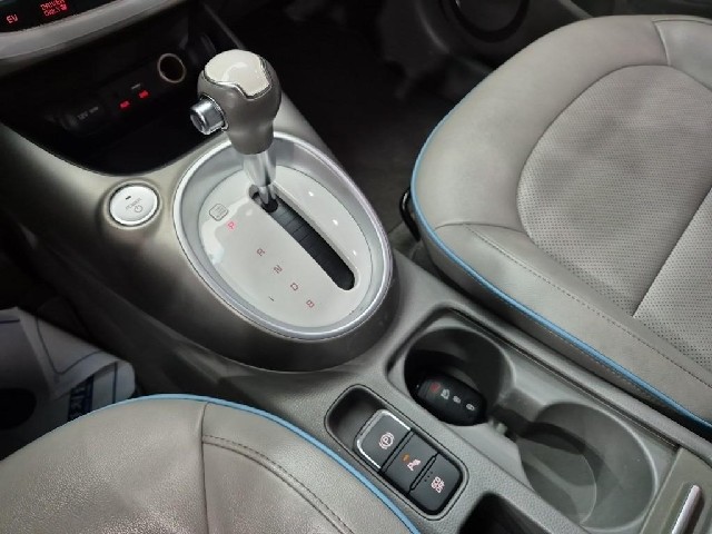 6081000625R8.jpg