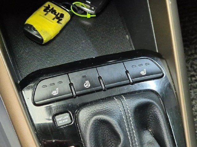 6071501794R17.jpg