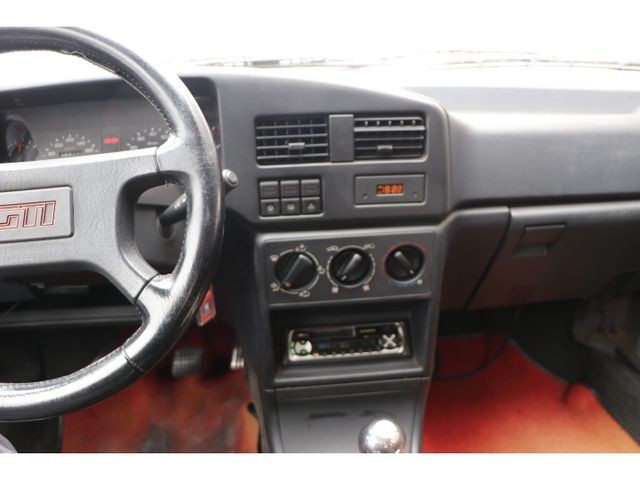 9413cb8f5d4302de4c8883ee11988fc7.jpg