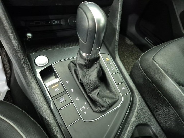 6081501241R8.jpg