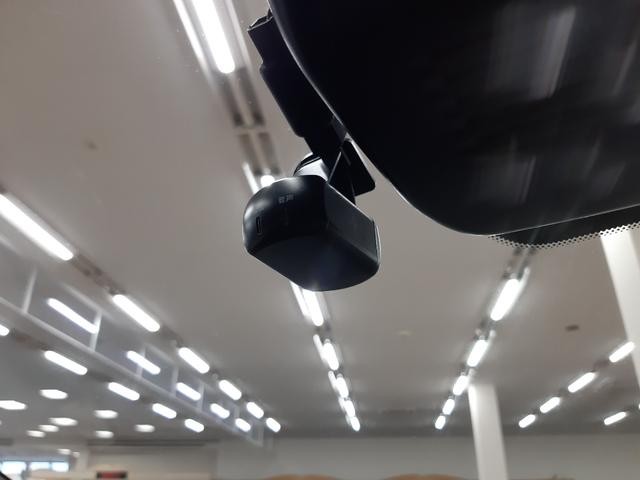 9030429A30260925W00106.jpg