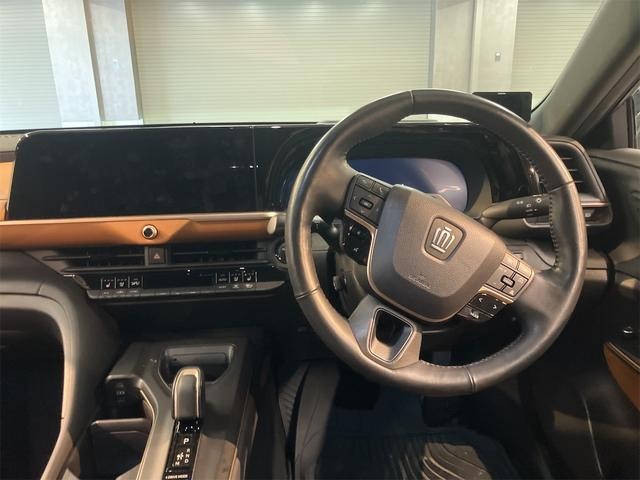 9540200A30260925W00217.jpg