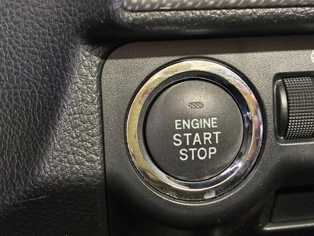 0560069A30260713W00106.jpg