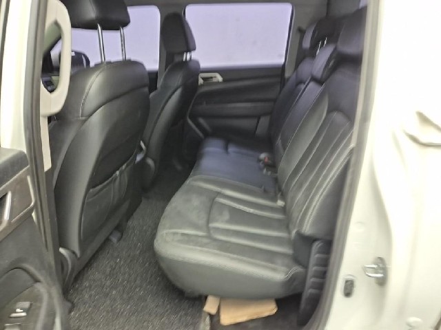 6081501576R12.jpg