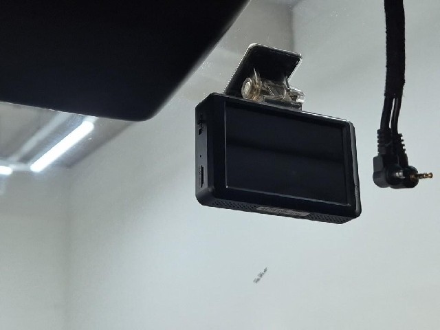 6081000714R16.jpg
