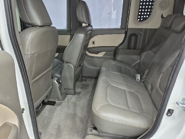 6061002762R12.jpg