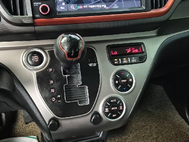6081501186R8.jpg