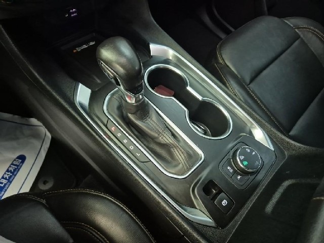 6021500586R8.jpg