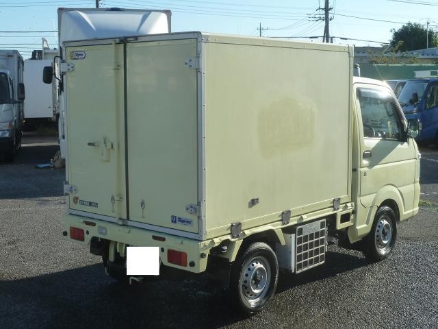 14266621_carP_l_8.jpg