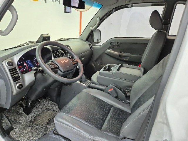 6101501857R6.jpg