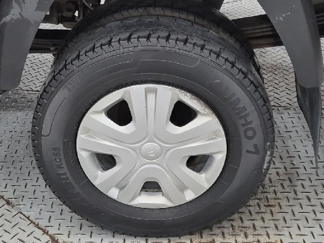 6101000633R18.jpg