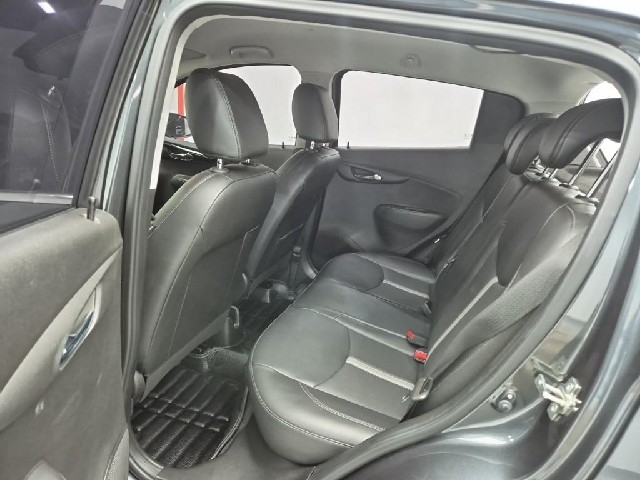 6101002220R12.jpg