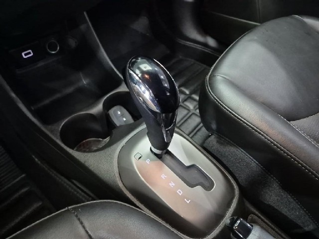 6101002220R8.jpg
