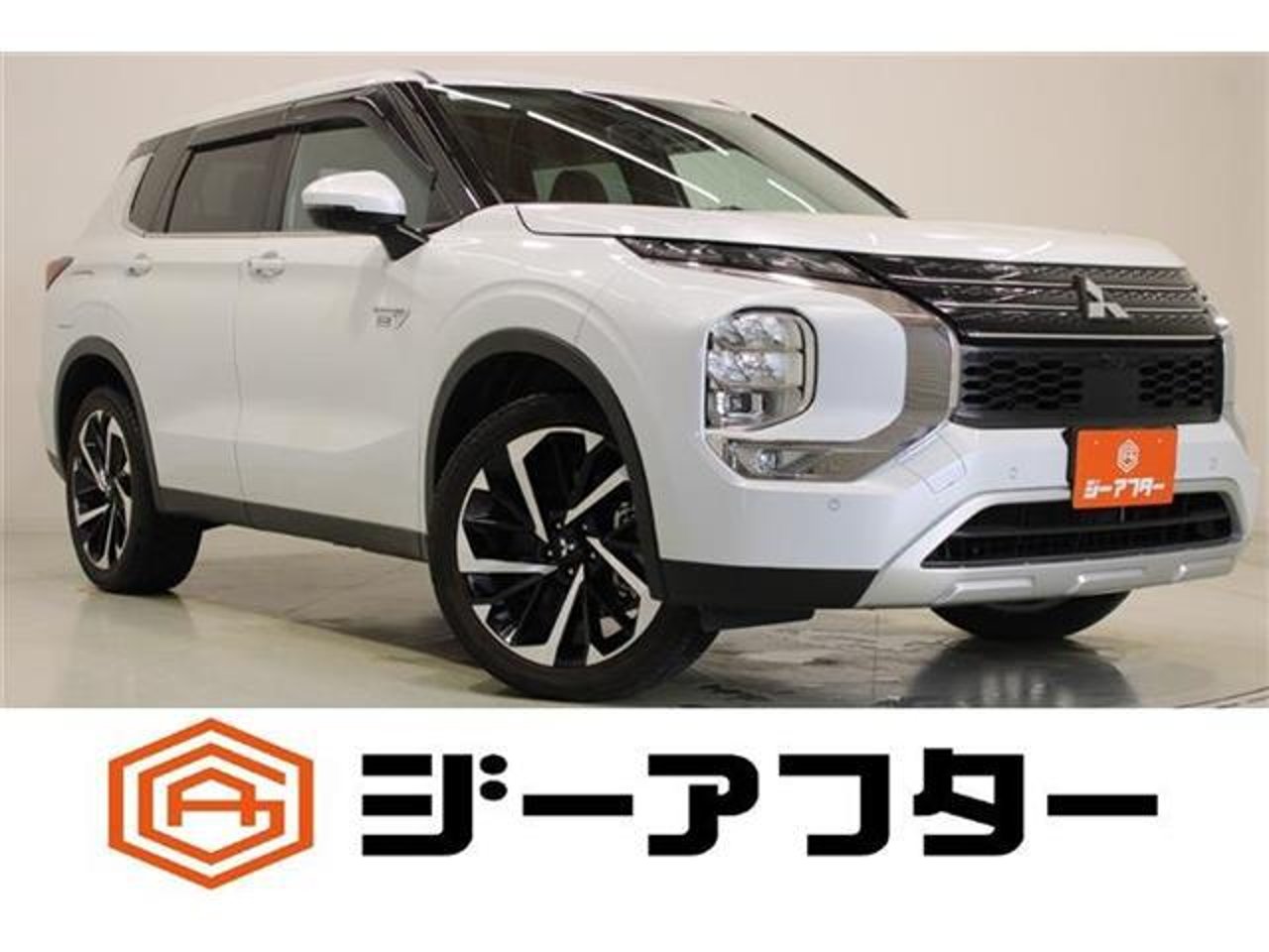2023 Mitsubishi Outlander, photo 1 of 1