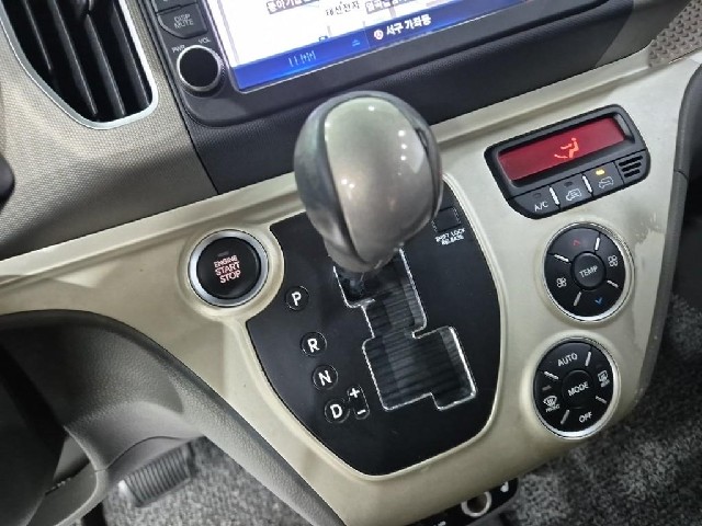 6101001105R8.jpg