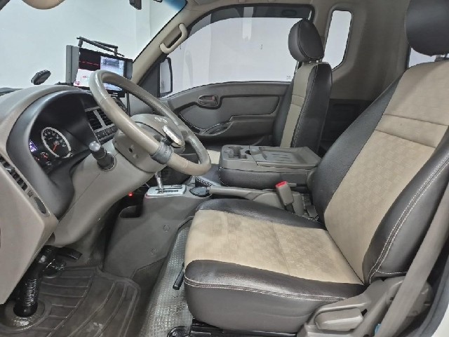 6101000097R10.jpg