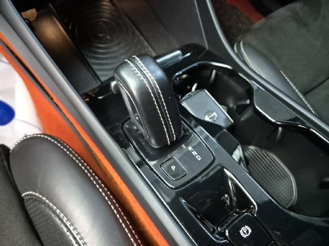6101501612R8.jpg