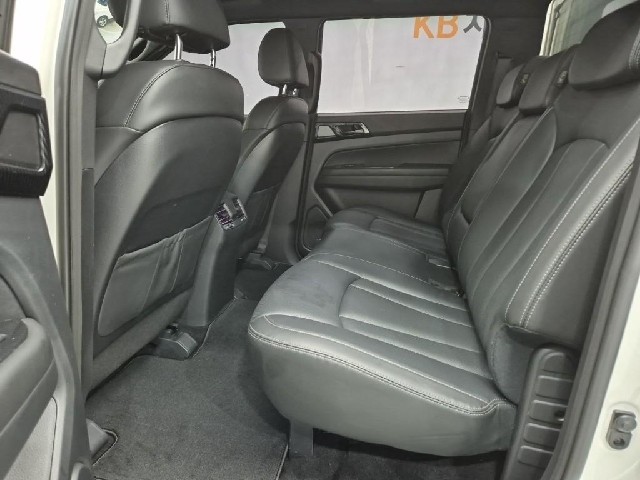 6081000843R12.jpg