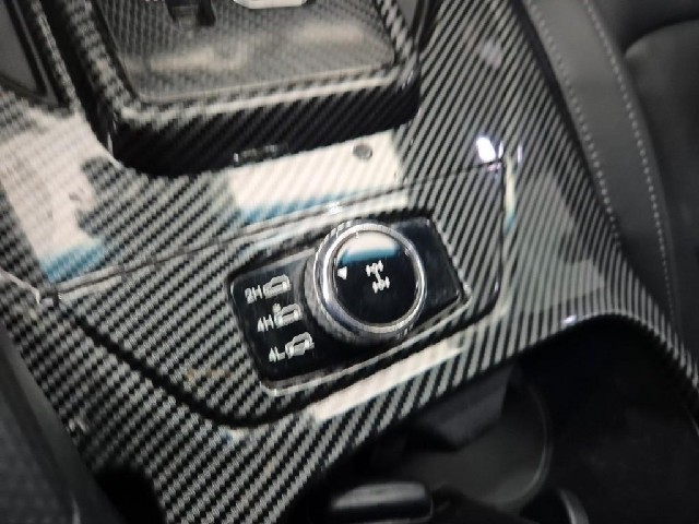 6081000843R16.jpg