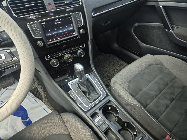 6011001041R10.jpg