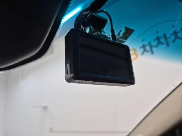 6101501759R15.jpg