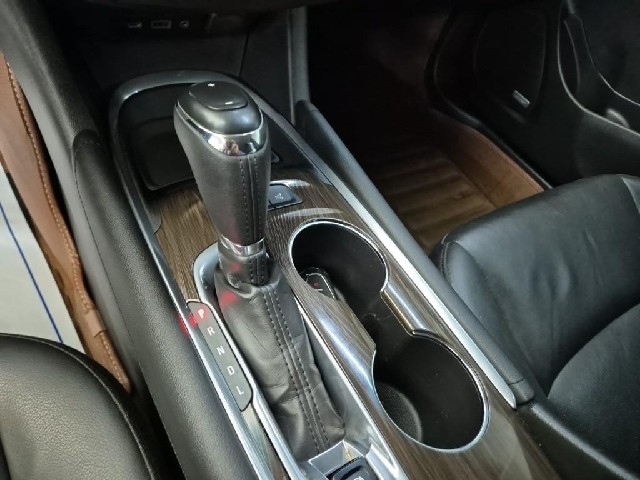 6101501712R8.jpg
