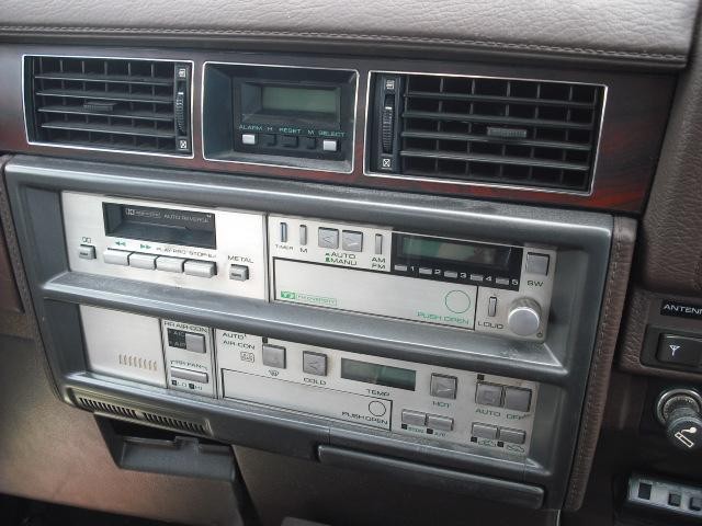 0504216A30220826W00116.jpg