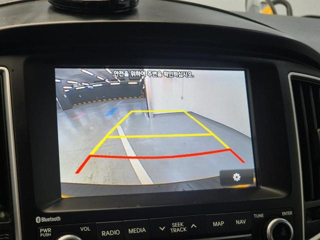 6051500821R14.jpg
