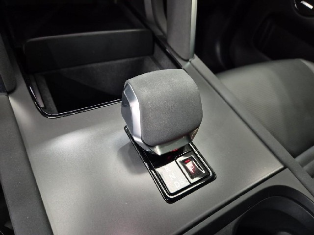 6081001772R8.jpg