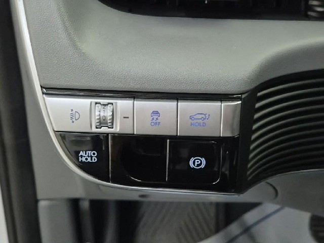 6081501257R17.jpg
