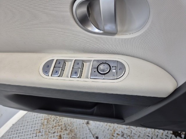 6081501257R18.jpg