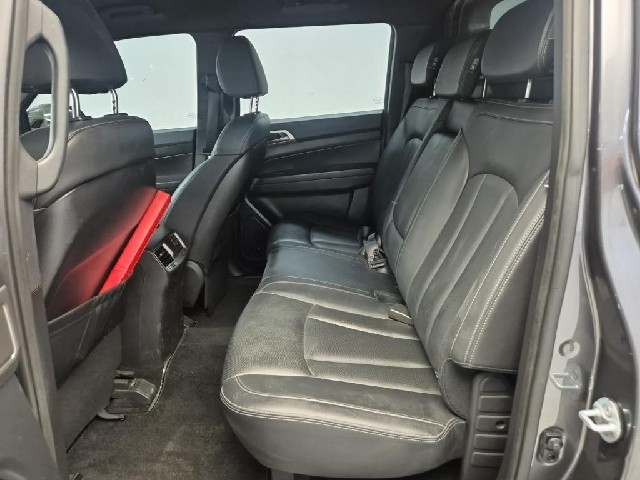 6081500811R12.jpg