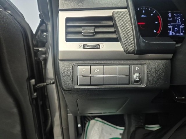 6081500811R16.jpg