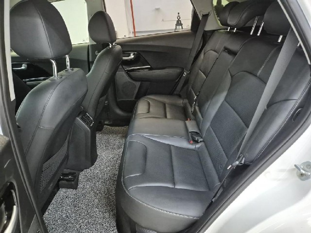 6081501404R12.jpg