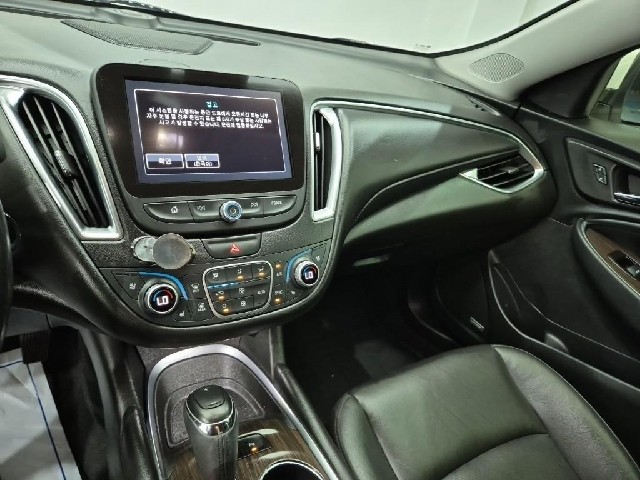 6081001467R10.jpg