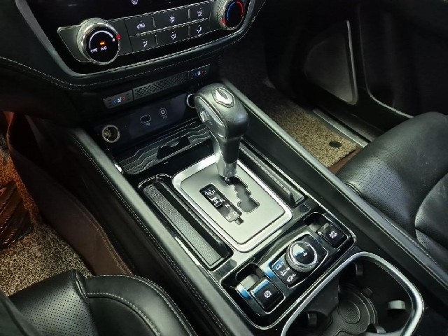 6081001826R8.jpg