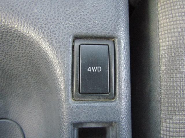 0560837A30260709W00219.jpg