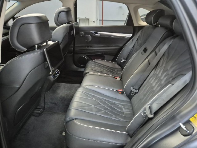 6081501149R12.jpg