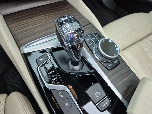 6091000077R8.jpg