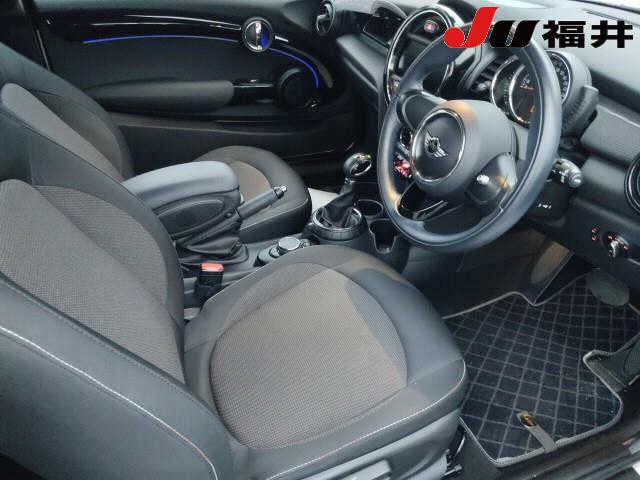 ac61fbe45a4d28a41eed9b9305367dc6.jpg