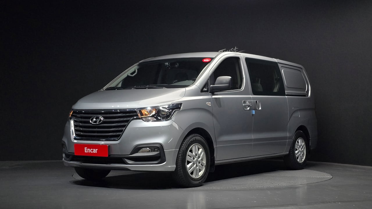 2020 Hyundai Grand, photo 1 of 1