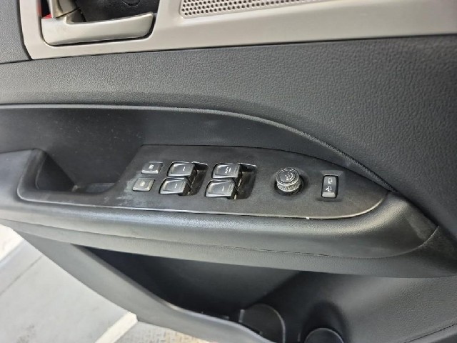 6081501134R19.jpg